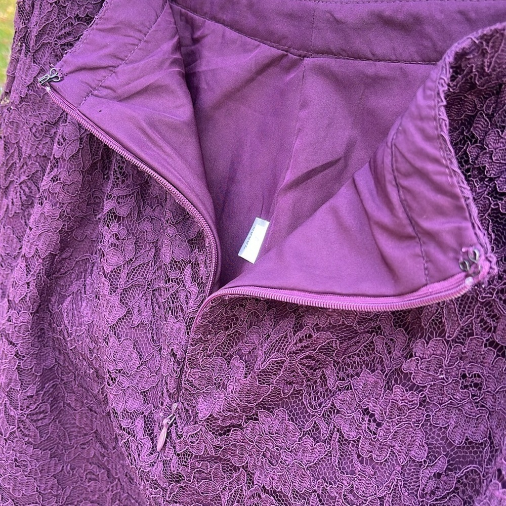 Loft mini skirt, purple floral lace, back zipper, women’s size 6 - Picture 6 of 9